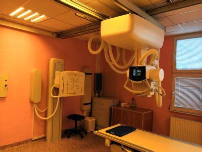 Rentgenový přístroj a CT scanner