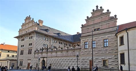 Renesanční palác s arkádami