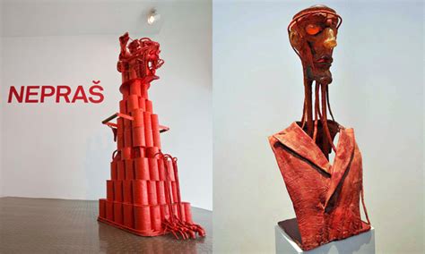 Detail sochy Karla Nepraše z netradičních materiálů