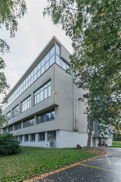 Budova Vysoké školy uměleckoprůmyslové v Praze
