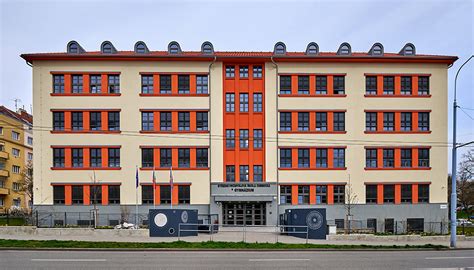Budova Střední průmyslové školy chemické a gymnázia Brno