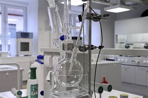 Moderní chemická laboratoř