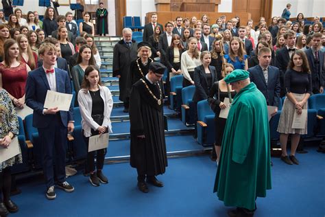 Fotografie z imatrikulace studentů