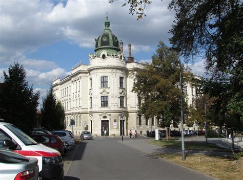 Budova soukromého gymnázia v Jihlavě