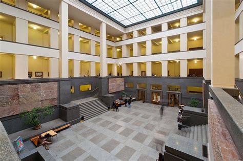 Budova Evangelické teologické fakulty Univerzity Karlovy