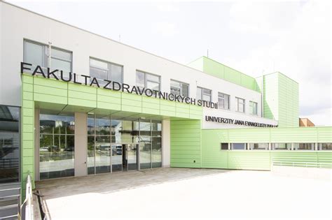 Moderní budova Pedagogické fakulty UJEP