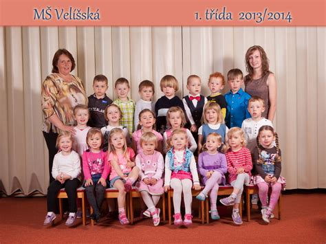 Fotografie dětí recitujících na soutěži