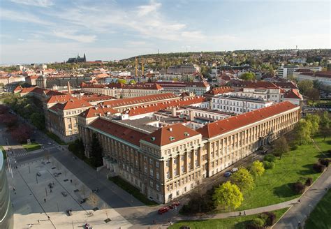 Budova Fakulty potravinářské a biochemické technologie VŠCHT Praha