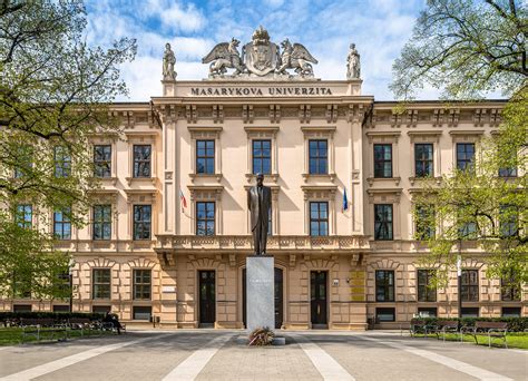 Budova Ekonomicko-správní fakulty Masarykovy univerzity v Brně