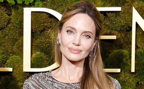 Angelina Jolie v mládí.