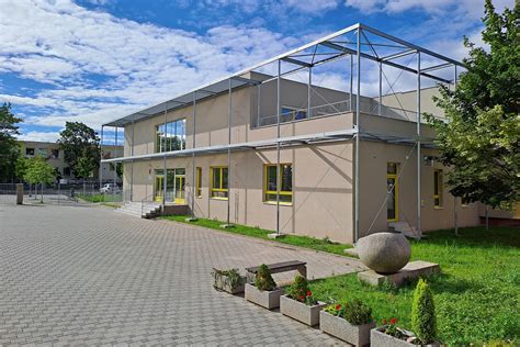 Nová přístavba s tělocvičnou