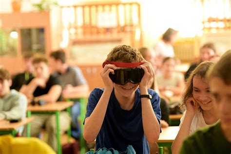 Studenti a kandidáti na besedě