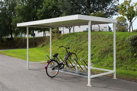 Přístřešek na kola z listu větrné elektrárny