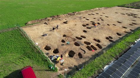 archeologický výzkum v terénu