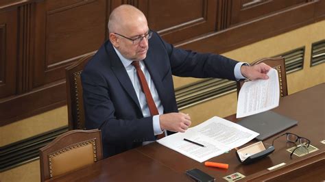 Ilustrace elektronické přihlášky na počítači