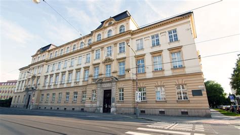 Budova Univerzity Palackého v Olomouci