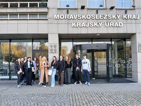 Studenti na univerzitní přednášce