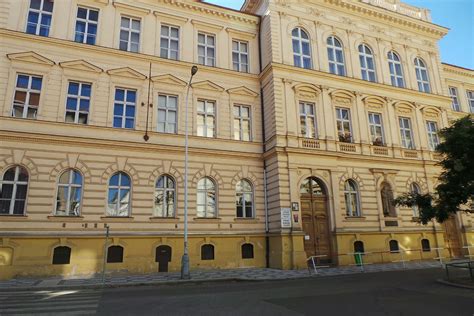 Historická budova Konzervatoře a střední školy Jana Deyla