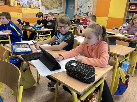 upravený sanitní vůz jako mobilní učebna